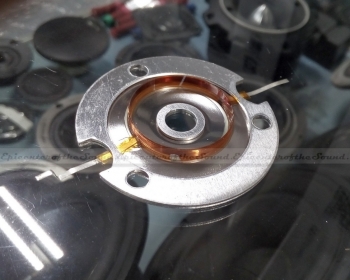https://epicenterofsound.ru/files/products/IMG_20170422_124645.800x600w.jpg?0c2b949cb20301330986edbf88b8ee28